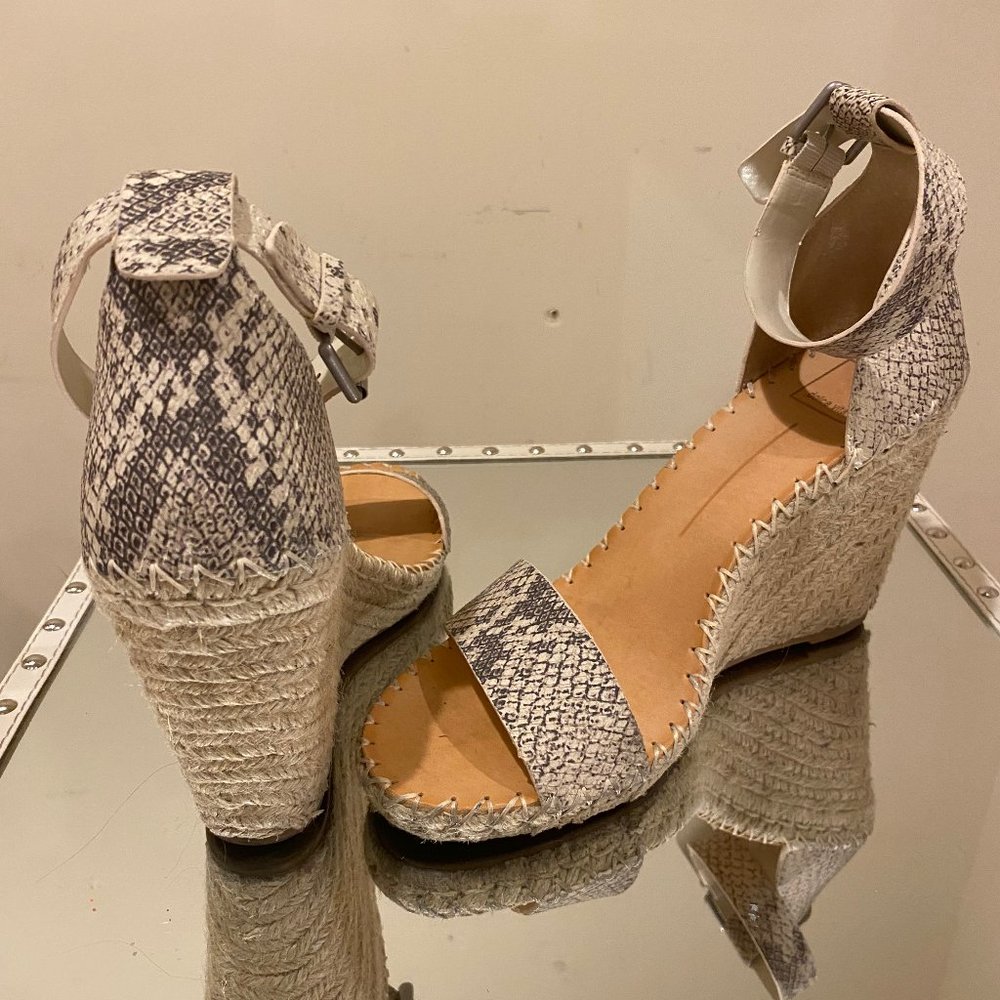 Dolce Vita Mauri Snakeskin espadrille sandals Size 10 Great Condition!